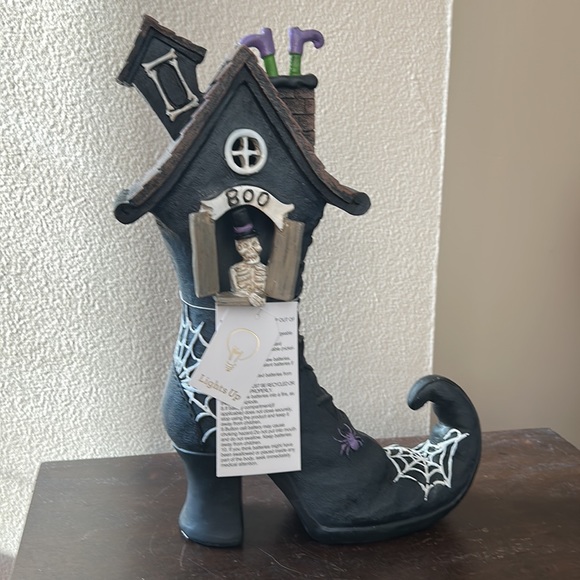 New Halloween Witch Boot House Light Up Skeleton Figurine Statue Tabletop 12" - Picture 1 of 9